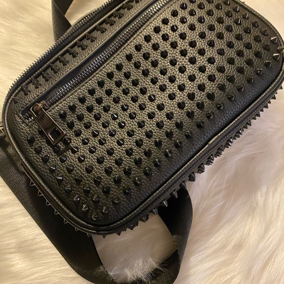 Black Spike Shoulder Bag - Picture 10 of 12